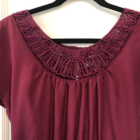 Forever 21 Burgundy Lace Neckline Dress with Pockets - Picture 3 of 7